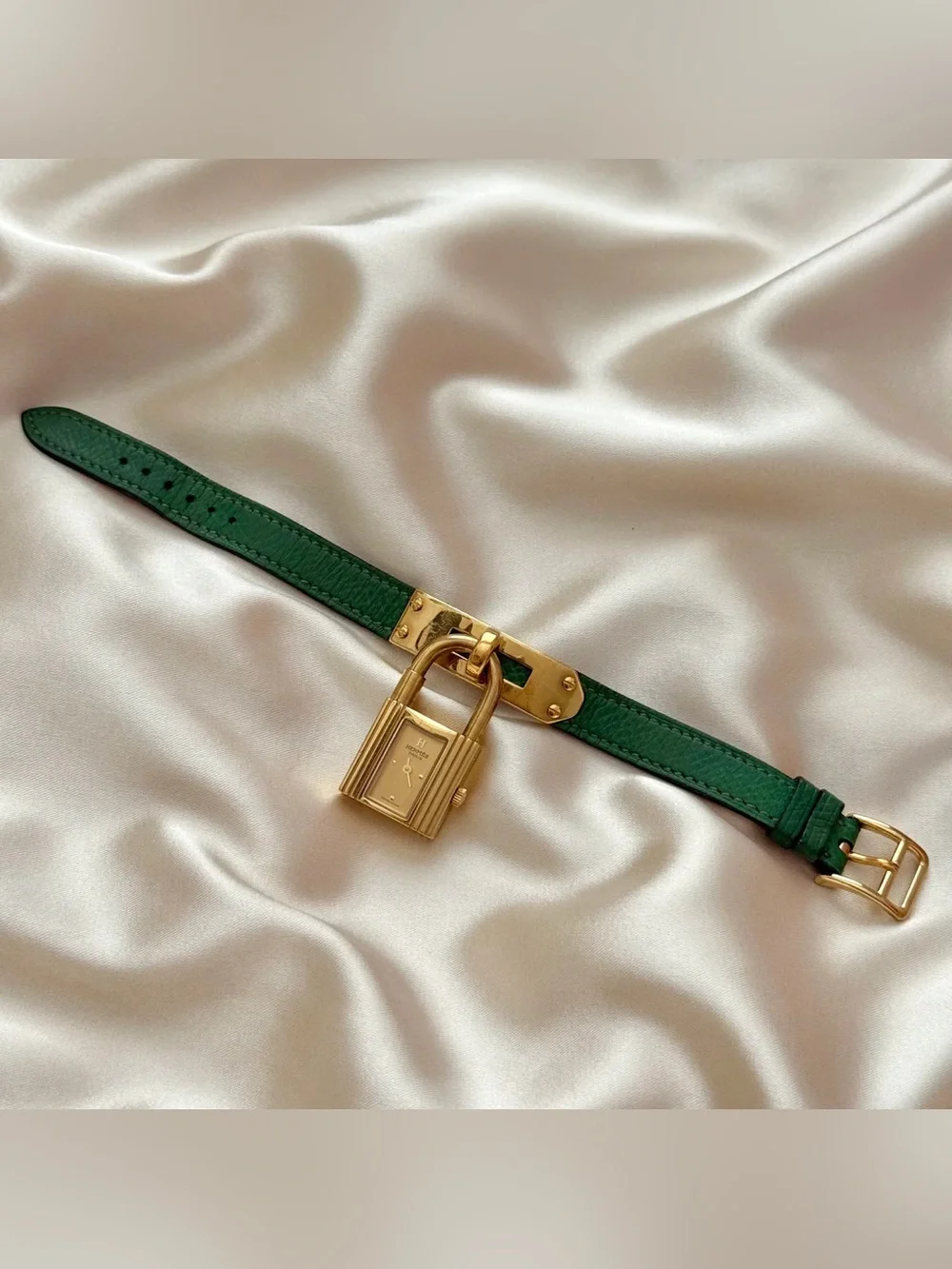AUTHENTIC VINTAGE HERMES KELLY LOCK GREEN LEATHER WATCH - Picture 3 of 9